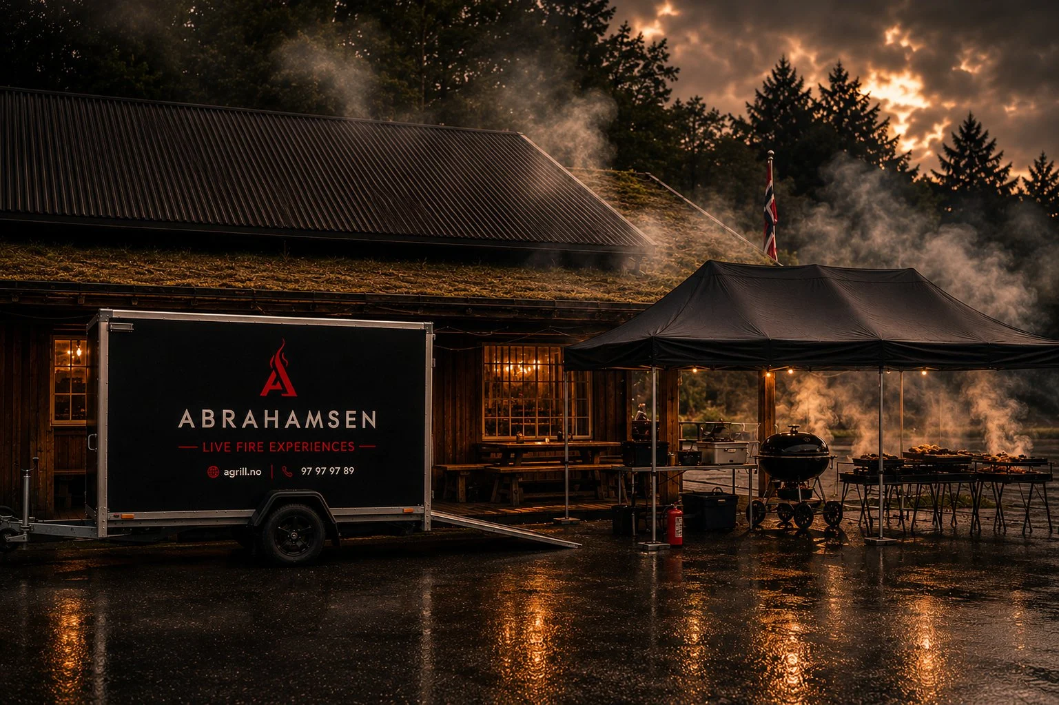 Abrahamsen-grillriggen rigget opp på arrangementsstedet med tilhenger, telt og røyk